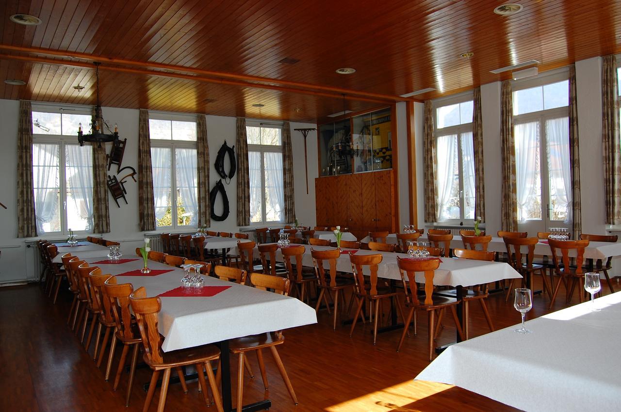 Speiserestaurant Traube Kuttigen Exterior foto
